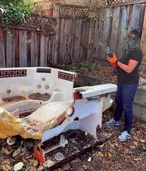 Best Basement Cleanout  in Fairfax, IA
